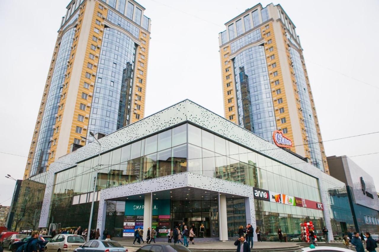 Black&White Apartment In Smart Plaza Kiev Dış mekan fotoğraf